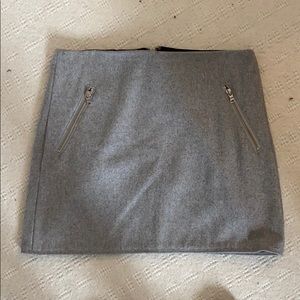 Grey skirt with zipper pockets
